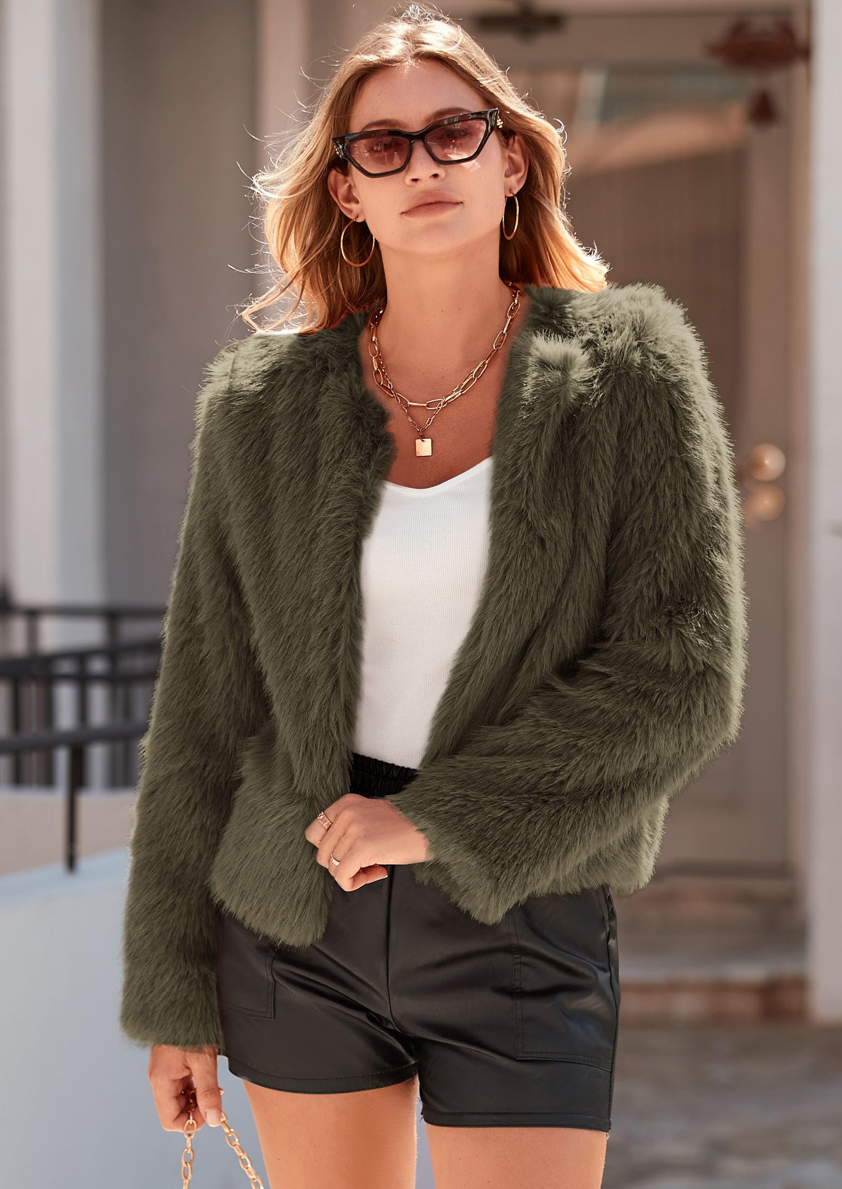 PRETTYGARDEN Women's Winter Coats Fleece Cropped Jacket Faux Fur Long Sleeve Pockets Shaggy Warm Outerwear Fall Clothes