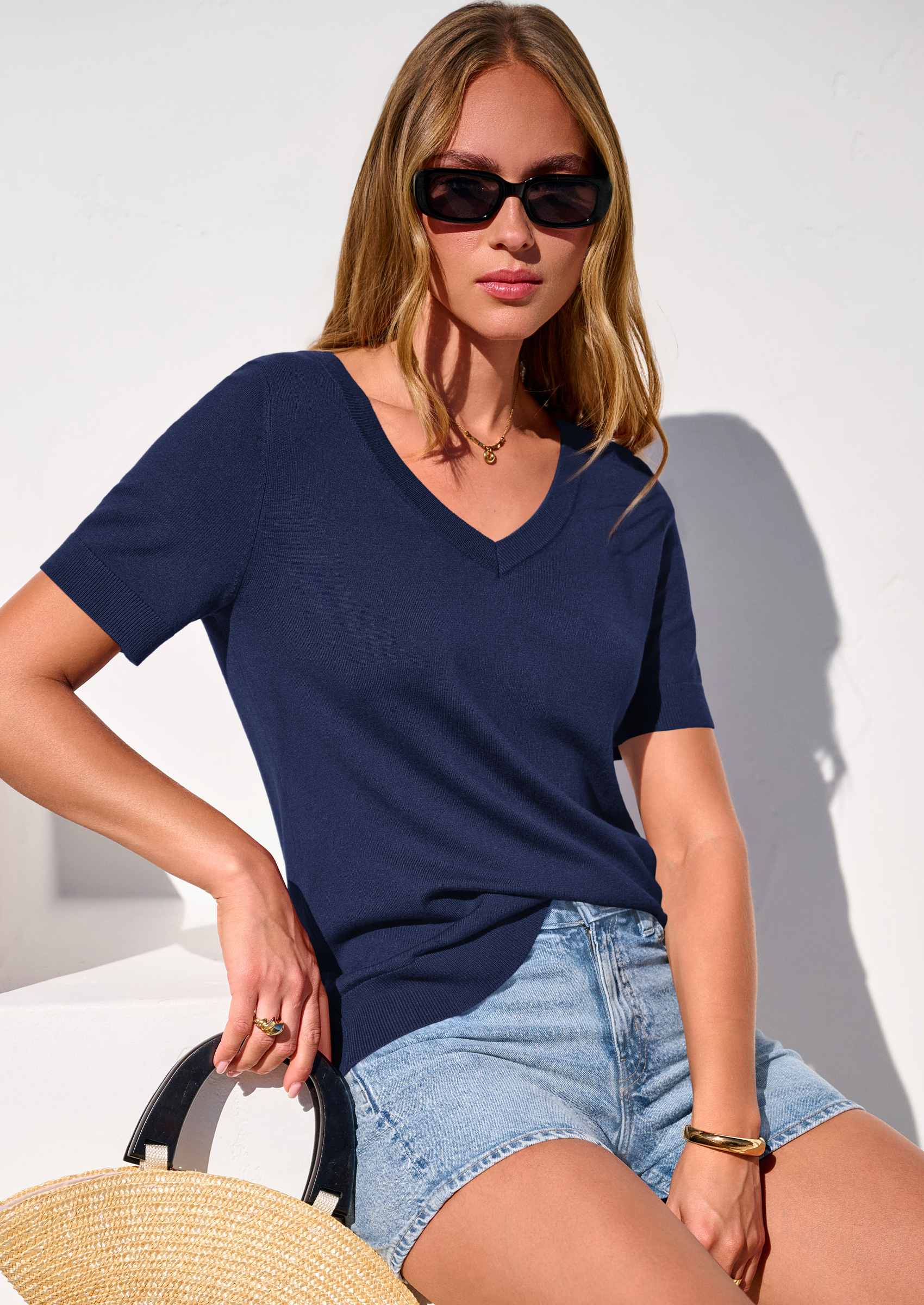 PRETTYGARDEN Womens Short Sleeve Sweater V Neck Trendy Pullover Tops Summer Spring Loose Lightweight Casual Blouse PRETTYGARDEN