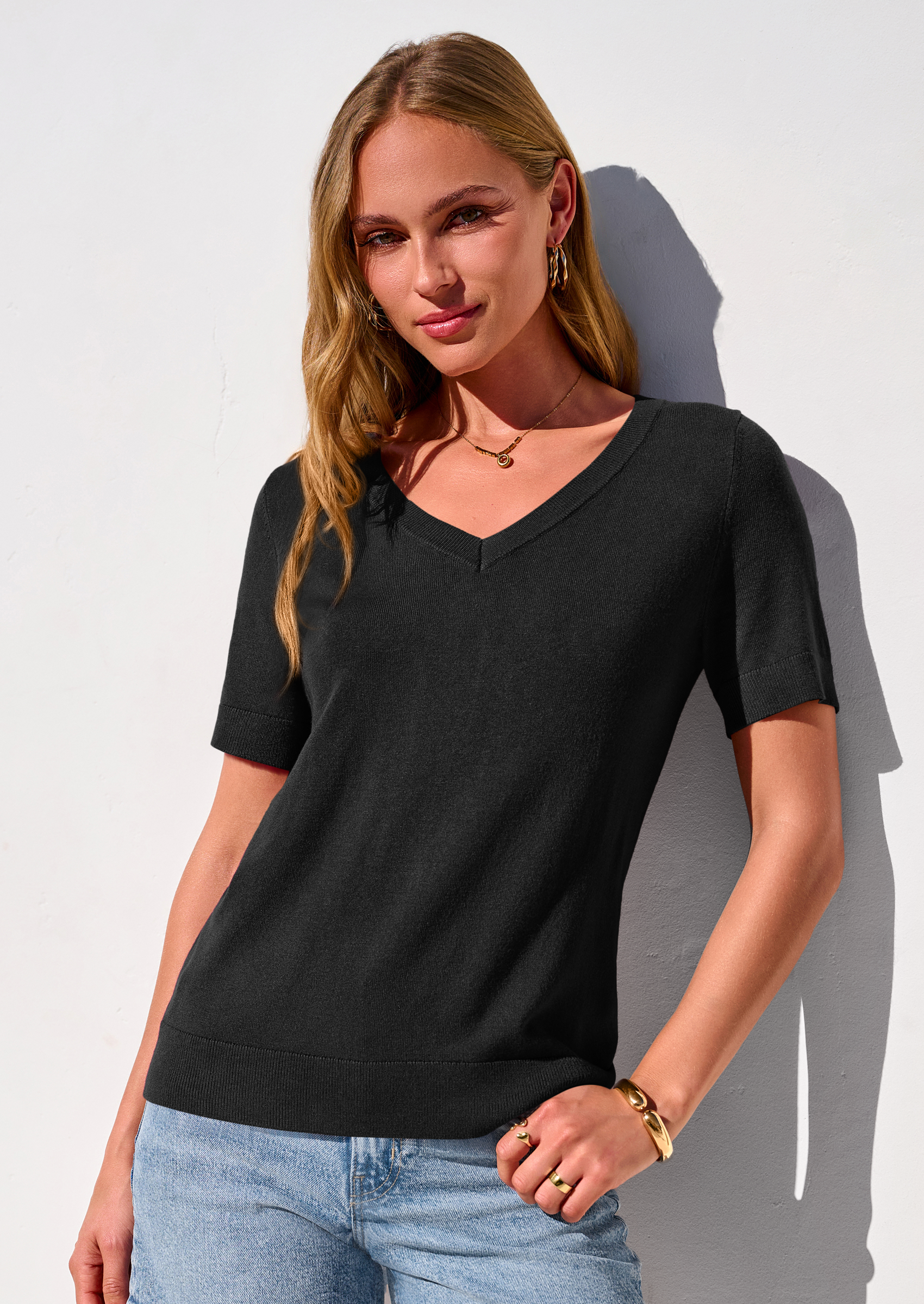 PRETTYGARDEN Womens Short Sleeve Sweater V Neck Trendy Pullover Tops Summer Spring Loose Lightweight Casual Blouse PRETTYGARDEN