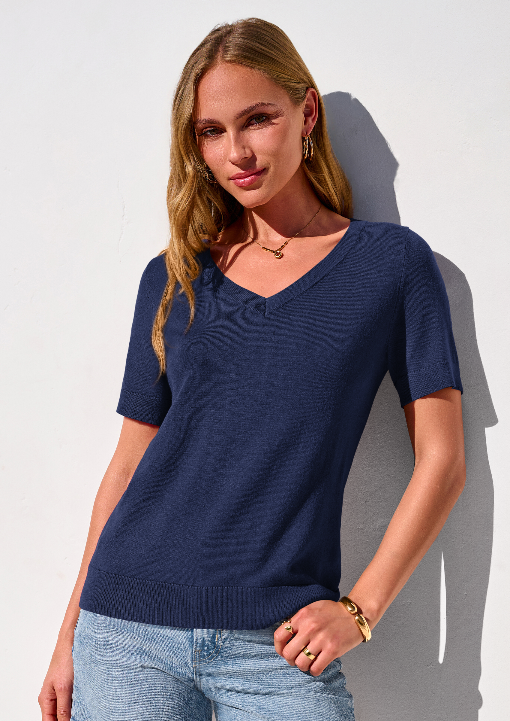 PRETTYGARDEN Womens Short Sleeve Sweater V Neck Trendy Pullover Tops Summer Spring Loose Lightweight Casual Blouse PRETTYGARDEN