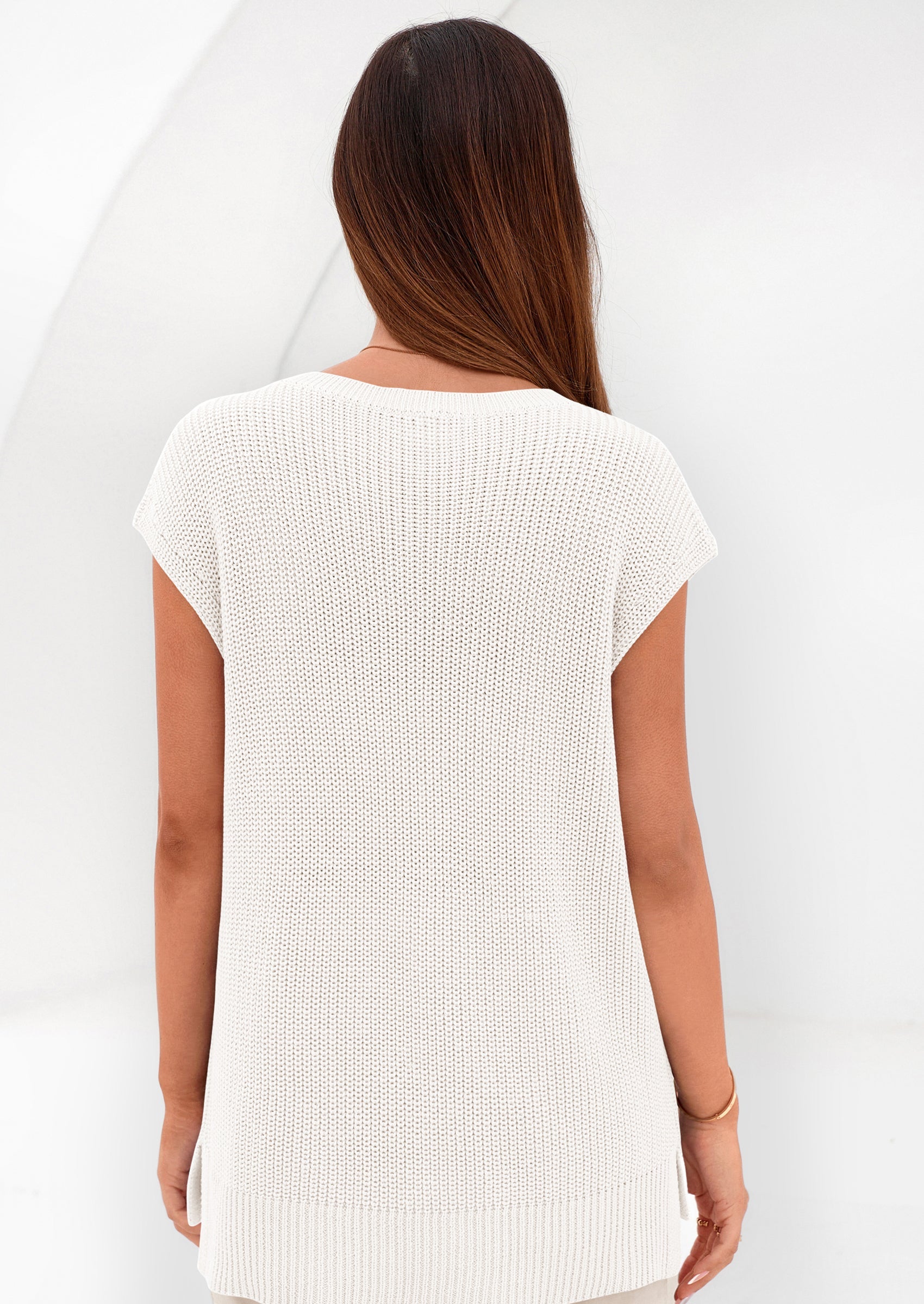 PRETTYGARDEN Women's Lightweight Sweaters Vest Spring Trendy Cap Sleeve V Neck Knit Tank Tops Summer Going Out Outfits PRETTYGARDEN