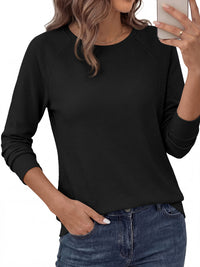 PRETTYGARDEN Womens Long Sleeve Shirts Waffle Knit Lightweight Fall Tops | Crewneck Loose Fit Curvy Hem Pullover Top, Soft Comfy Cute Tee Shirt, Dressy Casual Office Work Outfits, Fashion Clothing