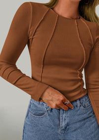 KIRUNDO Ribbed Long Sleeve Tops for Women Stretch Slim Basic Crop Tee Exposed Seams Spring Fall Fashion Trendy Tshirt