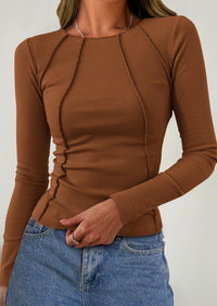 KIRUNDO Ribbed Long Sleeve Tops for Women Stretch Slim Basic Crop Tee Exposed Seams Spring Fall Fashion Trendy Tshirt