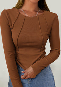 KIRUNDO Ribbed Long Sleeve Tops for Women Stretch Slim Basic Crop Tee Exposed Seams Spring Fall Fashion Trendy Tshirt