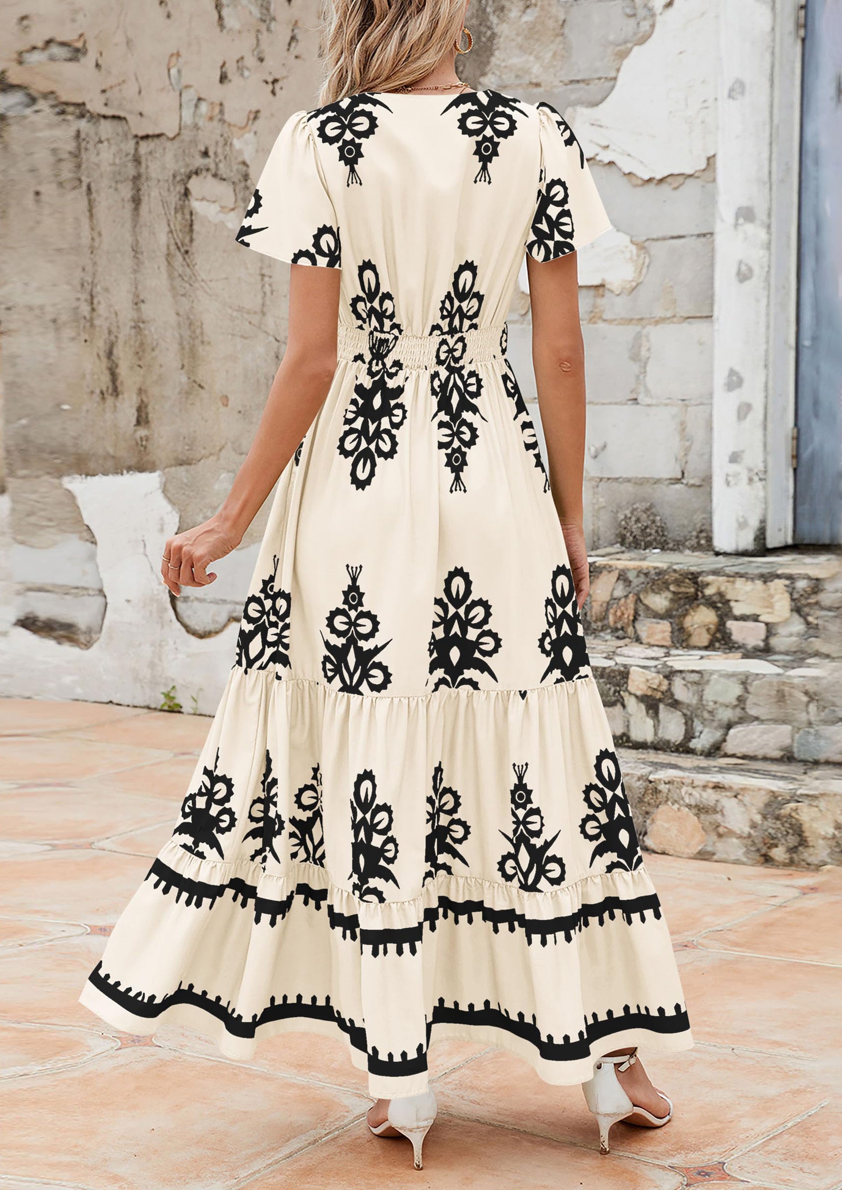 PRETTYGARDEN Womens Casual V Neck Boho Maxi Dress Flowy Aline Bell Sleeve Tiered Floral Dresses with Pocket