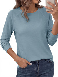 PRETTYGARDEN Womens Long Sleeve Shirts Waffle Knit Lightweight Fall Tops | Crewneck Loose Fit Curvy Hem Pullover Top, Soft Comfy Cute Tee Shirt, Dressy Casual Office Work Outfits, Fashion Clothing