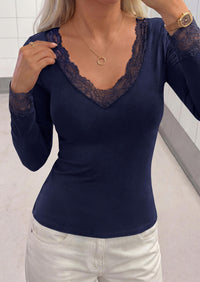 PRETTYGARDEN Womens Long Sleeve Shirts Cute Lace V Neck Tops Trendy Going Out Crop Top Sexy Stretchy Fitted Blouses Fall Clothes Dressy Work Office Outfit Casual Layering Tops