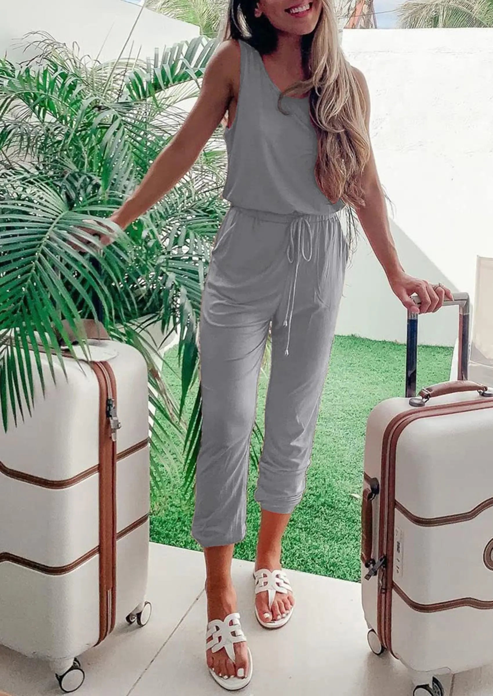 PRETTYGARDEN Two Piece Outfit Sets Casual Sleeveless Crewneck Tops and Sweatpants PRETTYGARDEN