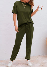 PRETTYGARDEN Women's Two Piece Lounge Sets Spring Summer Jogger Pants Vacation Outfits Travel Airplane Matching Clothes PRETTYGARDEN