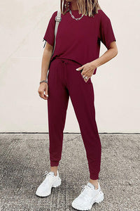 PRETTYGARDEN Women’s Solid Color Two Piece Outfit Short Sleeve Crewneck Pullover Tops And Long Pants Sweatsuits Tracksuits